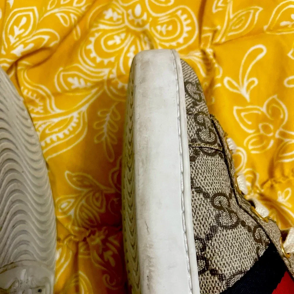 Authentic Gucci sneakers size 9 from Nordstroms  the soles are worn (see pics) - Picture 3 of 13